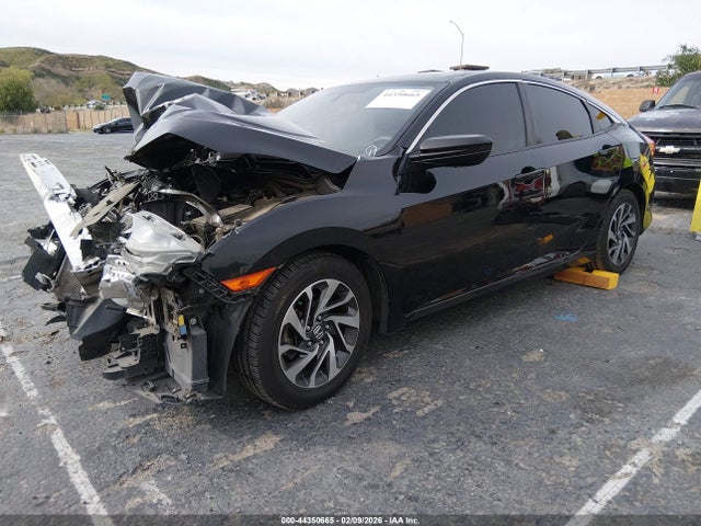Honda CIVIC EX 2018 2HGFC2F75JH607849 Image 2