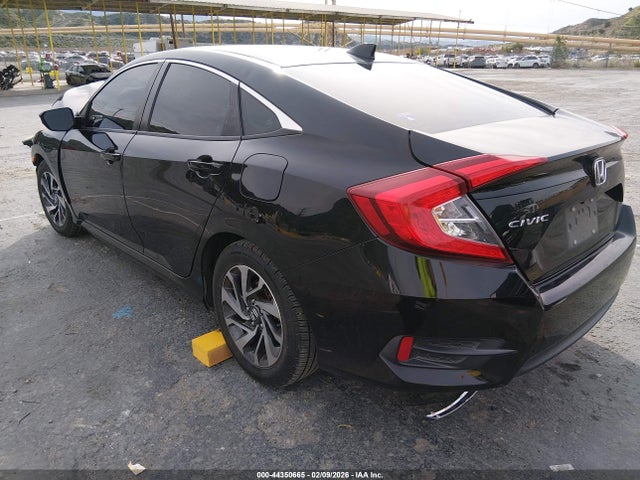 Honda CIVIC EX 2018 2HGFC2F75JH607849 Image 3