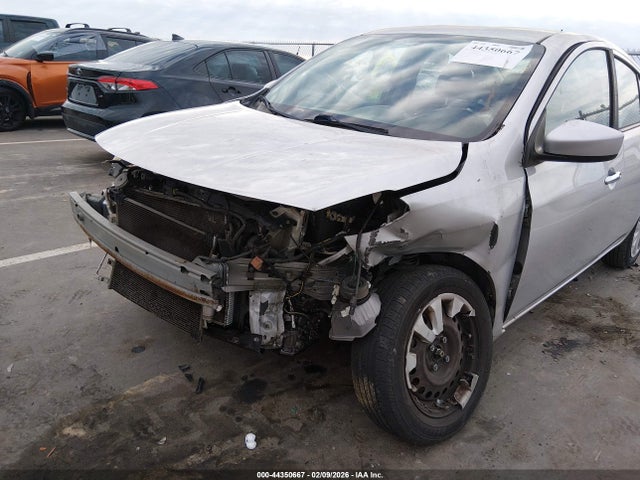 2017 NISSAN VERSA 3N1CN7AP0HL815075 Photo 5