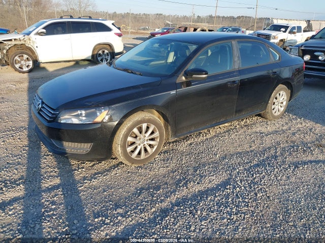 2015 VOLKSWAGEN PASSAT 1VWAT7A38FC013158 Photo 1