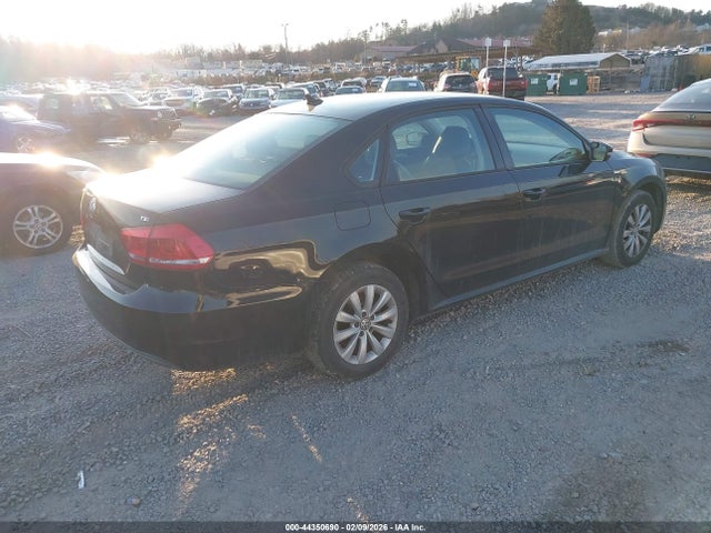 2015 VOLKSWAGEN PASSAT 1VWAT7A38FC013158 Photo 3