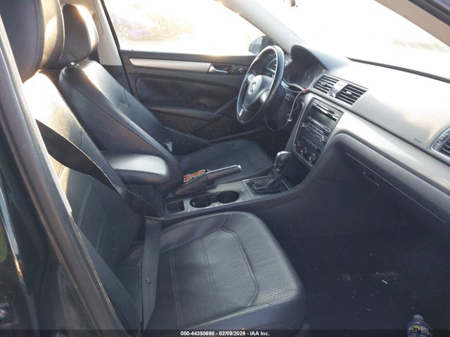 2015 VOLKSWAGEN PASSAT 1VWAT7A38FC013158 Photo 4