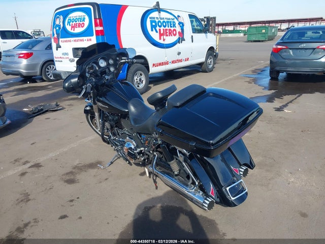 2013 HARLEY-DAVIDSON FLHX 1HD1KBM32DB622459 Photo 2