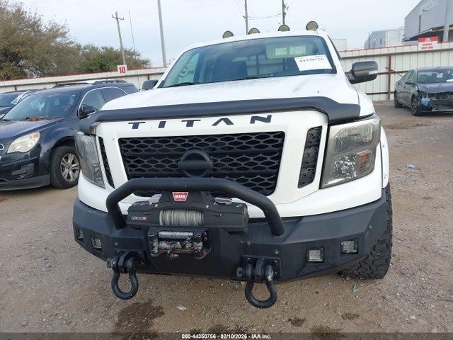 1N6AA1F35JN525775 Nissan Titan Xd S Gas