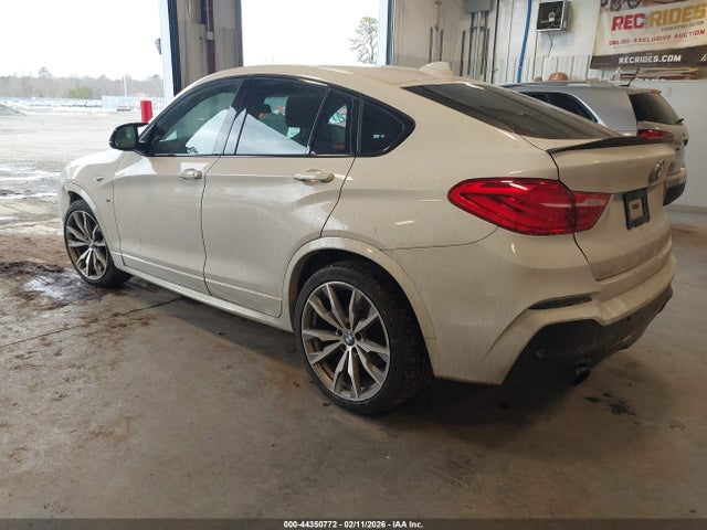 2016 BMW X4 5UXXW7C57G0M91124 Photo 2