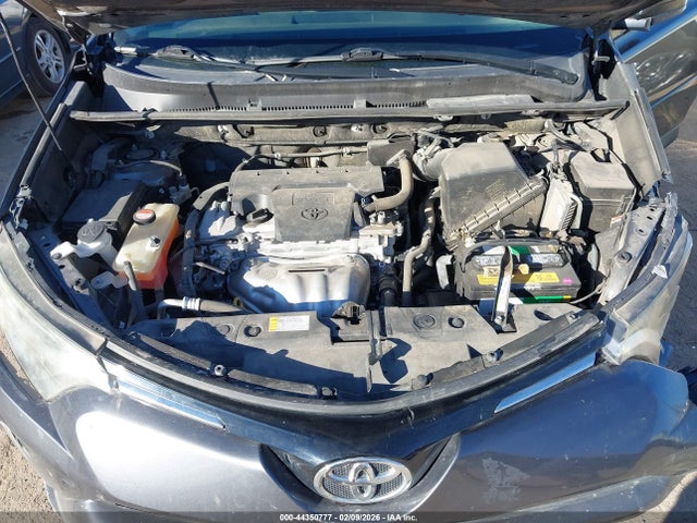 JTMZFREV9GJ072303 Toyota RAV4 LE
