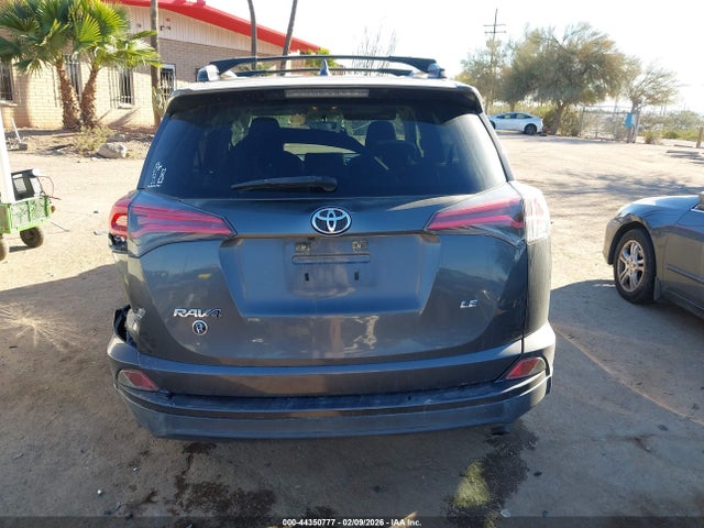 JTMZFREV9GJ072303 Toyota RAV4 LE