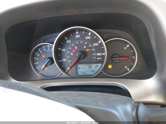 JTMZFREV9GJ072303 Toyota RAV4 LE