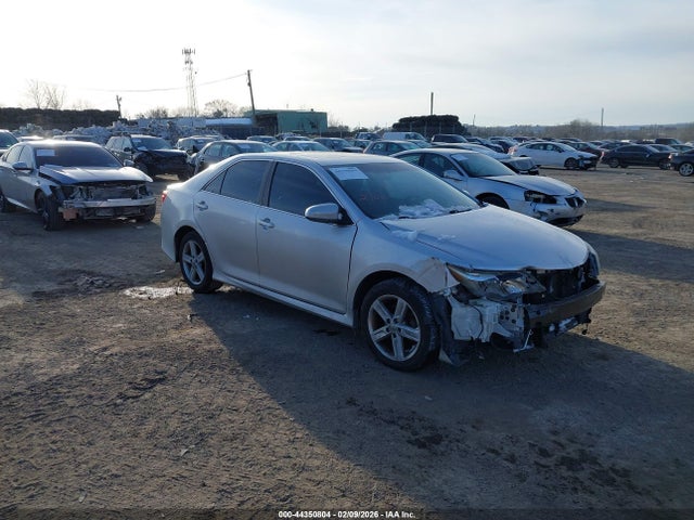 2014 4T1BF1FK3EU747724 main image