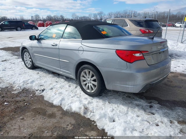 2013 Chrysler 200 Touring მანქანა იყიდება აუქციონზე, vin: 1C3BCBEG4DN678538, აუქციონის ნომერი: 44350838