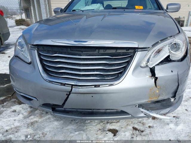 2013 Chrysler 200 Touring მანქანა იყიდება აუქციონზე, vin: 1C3BCBEG4DN678538, აუქციონის ნომერი: 44350838