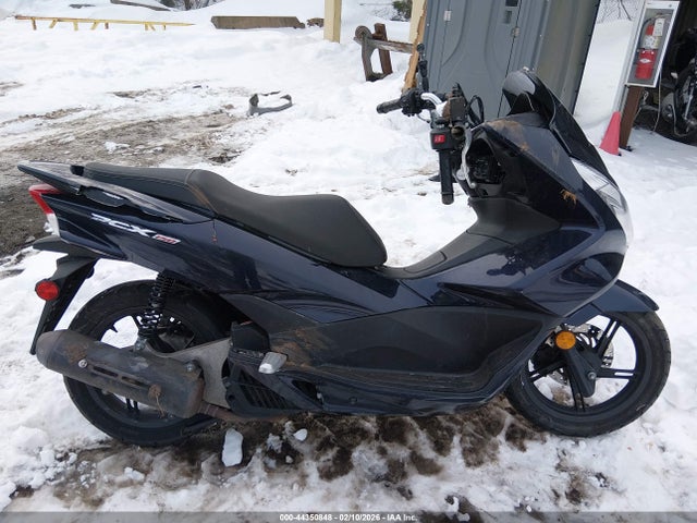 Honda Pcx 150 2017 RLHKF1809HY200731 Image 12