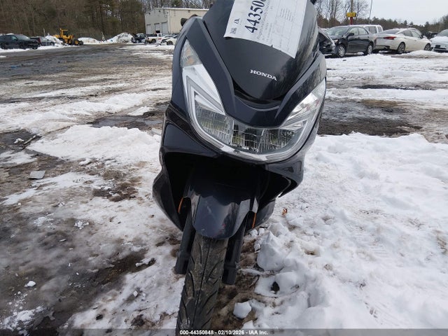 Honda Pcx 150 2017 RLHKF1809HY200731 Image 5