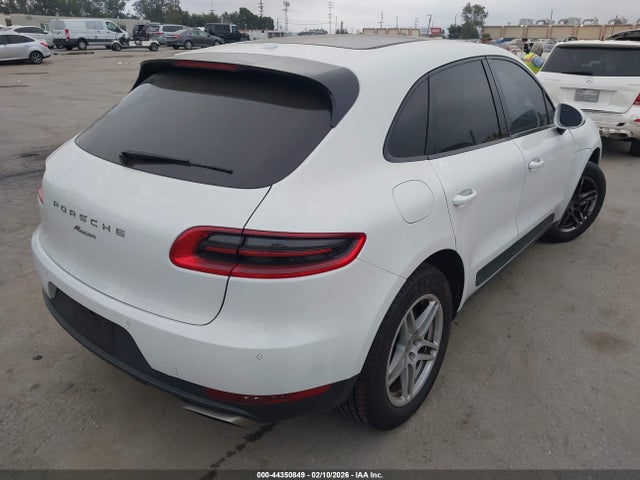 2017 PORSCHE MACAN WP1AA2A51HLB81299 Photo 3