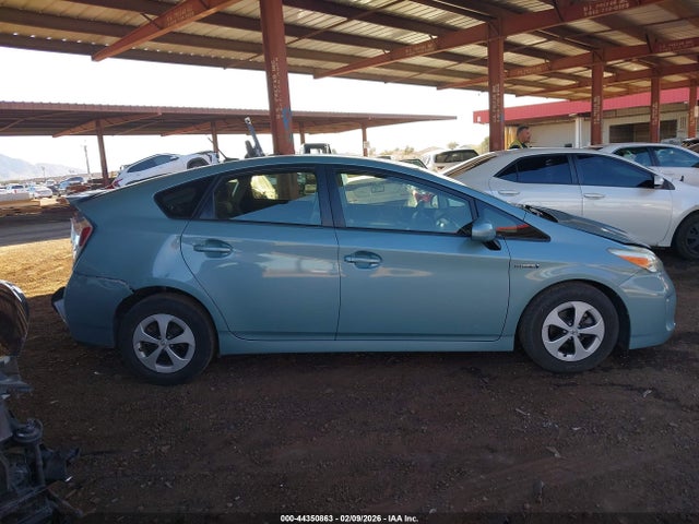 Toyota Prius Three 2015 JTDKN3DU0F1880001 Image 13
