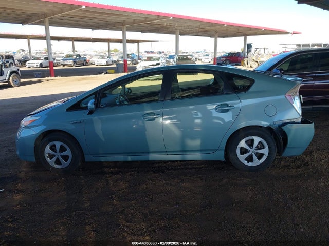 Toyota Prius Three 2015 JTDKN3DU0F1880001 Image 14