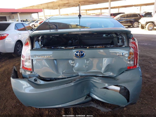 Toyota Prius Three 2015 JTDKN3DU0F1880001 Image 16