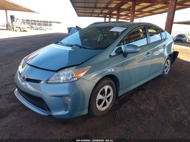 Toyota Prius Three 2015 JTDKN3DU0F1880001 Image 2