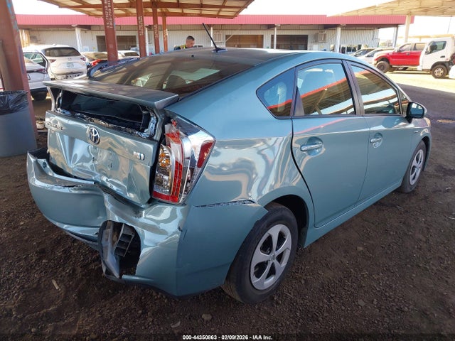Toyota Prius Three 2015 JTDKN3DU0F1880001 Image 4