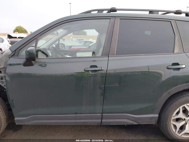 44350866 :رقم المزاد ، JF2SKAEC5PH459114 vin ، 2023 Subaru Forester Premium مزاد بيع