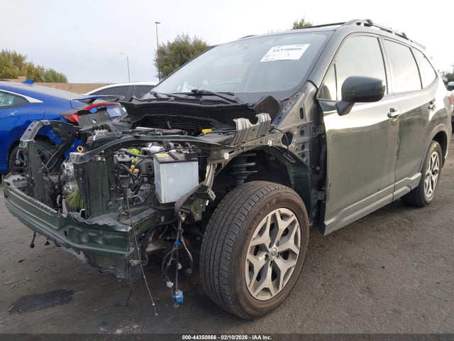 44350866 :رقم المزاد ، JF2SKAEC5PH459114 vin ، 2023 Subaru Forester Premium مزاد بيع