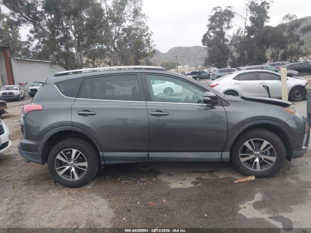 Toyota Rav4 Xle 2018 2T3WFREV9JW484491 Image 13