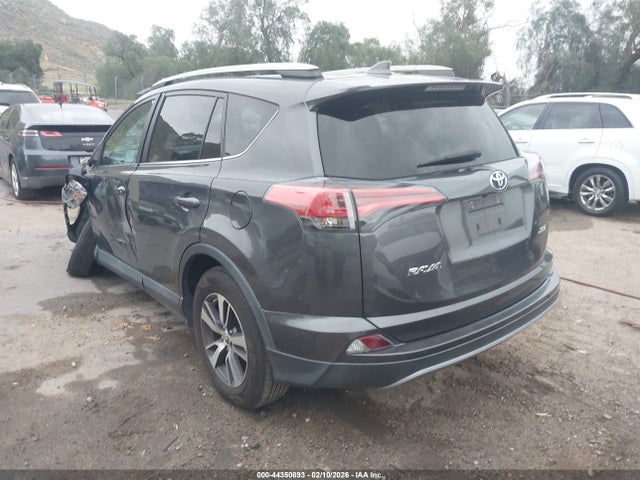 Toyota Rav4 Xle 2018 2T3WFREV9JW484491 Image 3
