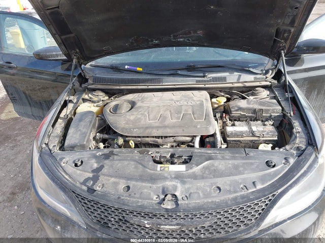 1C3CCCBG0FN596954 Chrysler 200 S