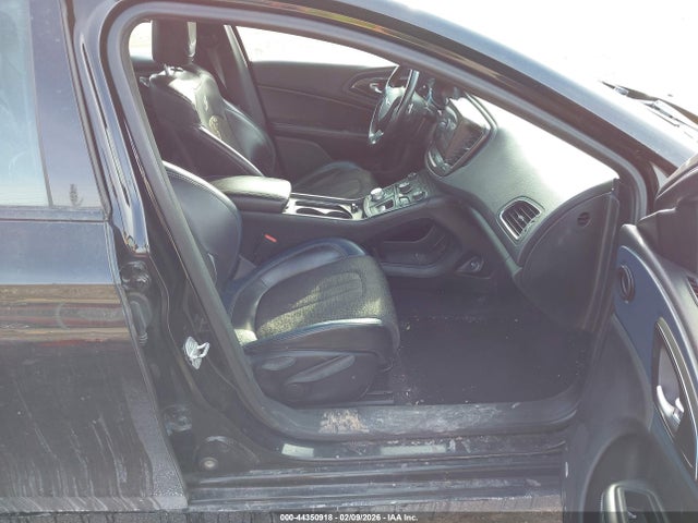 1C3CCCBG0FN596954 Chrysler 200 S