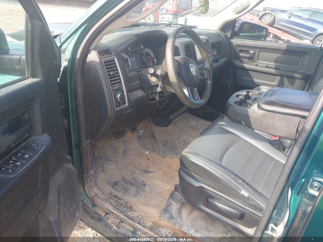2021 Ram 1500 Classic Tradesman  4x4 5'7 Box მანქანა იყიდება აუქციონზე, vin: 3C6RR7KG6MG635197, აუქციონის ნომერი: 44350927