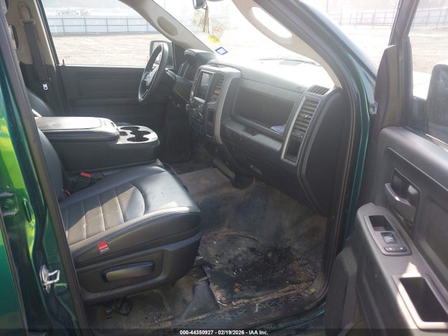 2021 Ram 1500 Classic Tradesman  4x4 5'7 Box მანქანა იყიდება აუქციონზე, vin: 3C6RR7KG6MG635197, აუქციონის ნომერი: 44350927