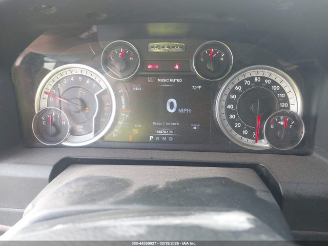 2021 Ram 1500 Classic Tradesman  4x4 5'7 Box მანქანა იყიდება აუქციონზე, vin: 3C6RR7KG6MG635197, აუქციონის ნომერი: 44350927