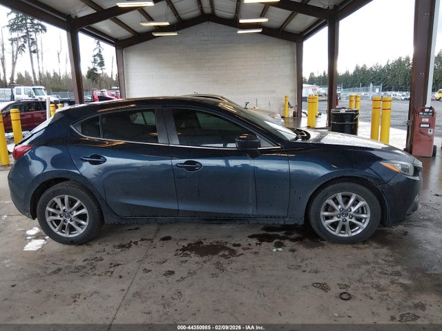 3MZBM1M79GM320979 Mazda Mazda3 I Touring