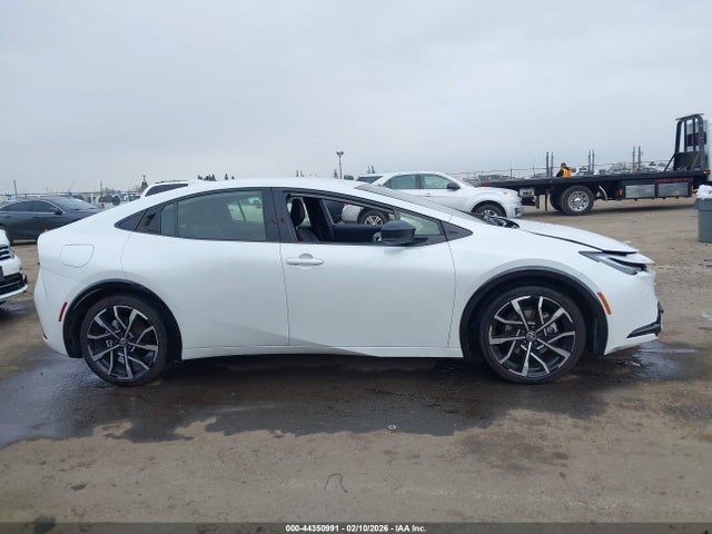 JTDACACUXP3002427 Toyota Prius Prime Xse