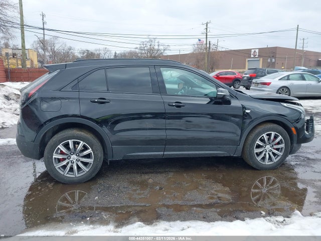 Продажа на аукционе авто 2021 Cadillac Xt4 Awd Sport, vin: 1GYFZFR47MF031302, номер лота: 44351007