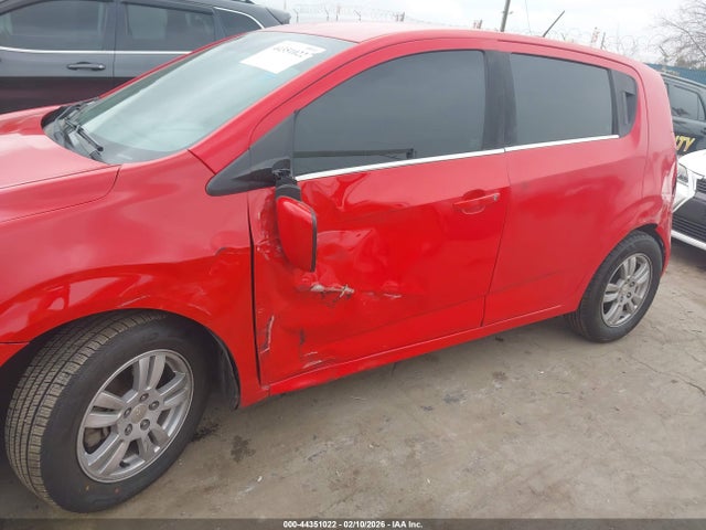 1G1JC6SH3F4161129 Chevrolet Sonic Lt Auto