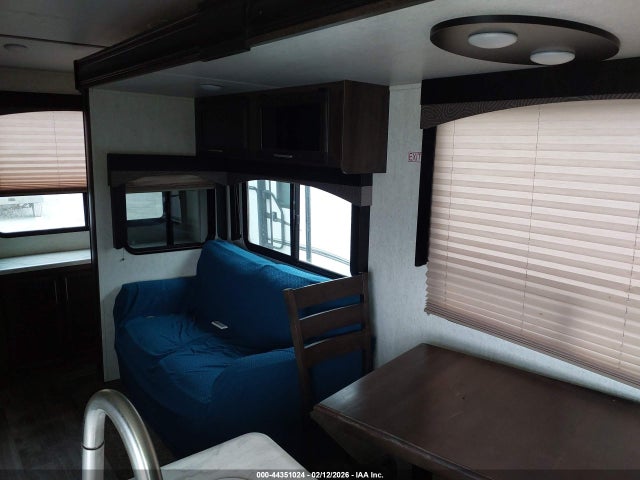 Продажа на аукционе авто 2018 Starcraft Solstice M-25res Sup, vin: 1SACS0BP8J2SF5069, номер лота: 44351024