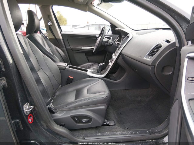 2016 VOLVO XC60 YV449MDM1G2867852 Photo 4