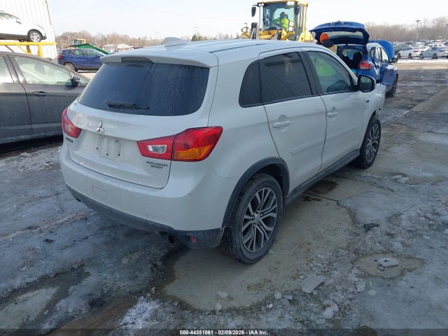 2017 MITSUBISHI OUTLANDER SPORT JA4AP3AU9HZ013818 Photo 3