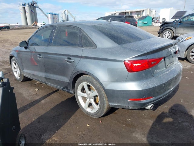 2015 AUDI A3 WAUBFGFFXF1098367 Photo 2