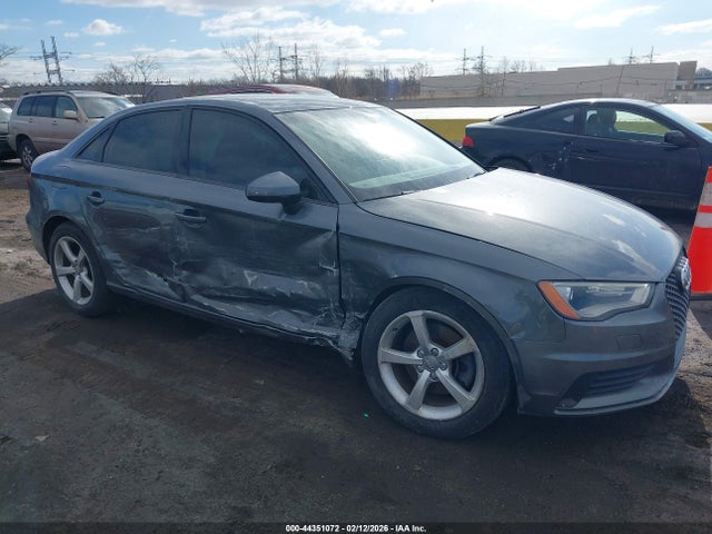 2015 AUDI A3 WAUBFGFFXF1098367 Photo 5
