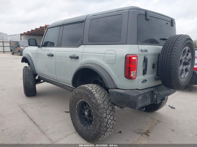 2022 FORD BRONCO 1FMDE5BHXNLA96837 Photo 2