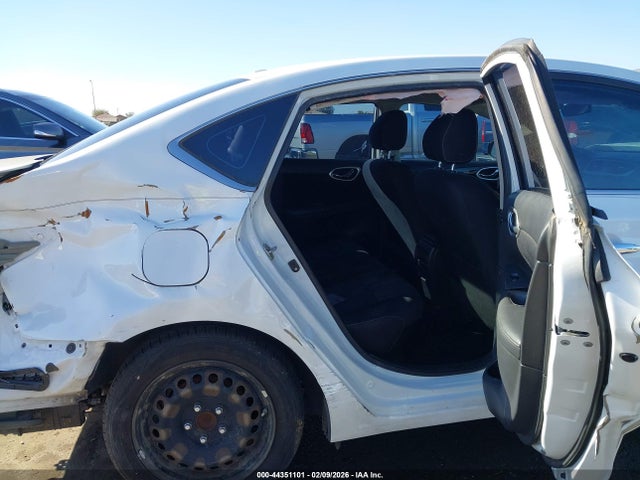 3N1AB7AP4GY226175 Nissan SENTRA SV