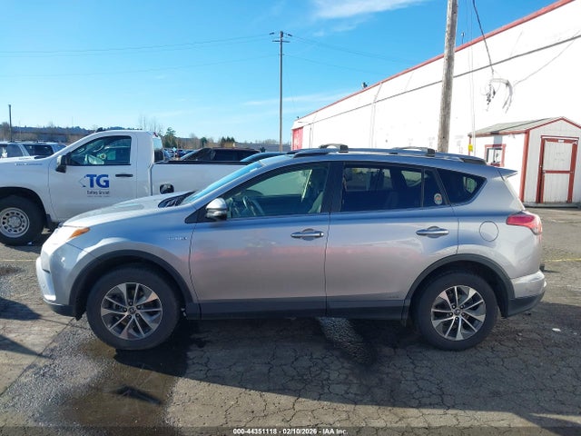 JTMRJREV9HD149315 Toyota Rav4 Hybrid Xle