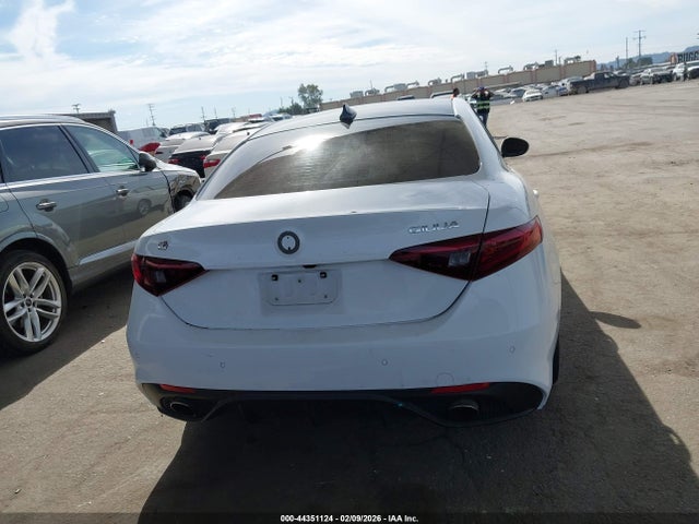 Alfa Romeo Giulia Ti Rwd 2017 ZARFAECN2H7560624 Image 17