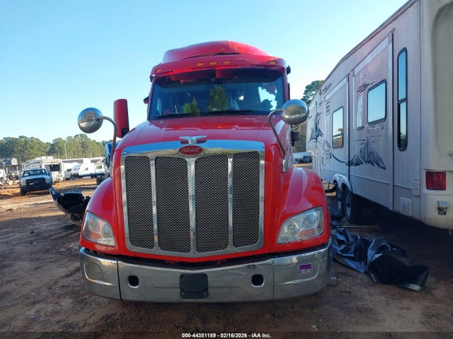 2020 Peterbilt 579 მანქანა იყიდება აუქციონზე, vin: 1XPBDP9X7LD650638, აუქციონის ნომერი: 44351189