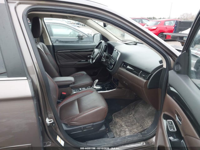 2018 MITSUBISHI OUTLANDER PHEV JA4J24A52JZ030768 Photo 4
