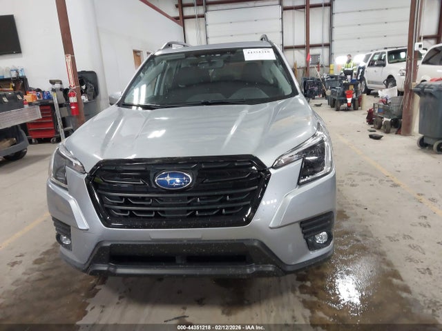 44351218 :رقم المزاد ، JF2SKACC0RH510542 vin ، 2024 Subaru Forester Premium مزاد بيع