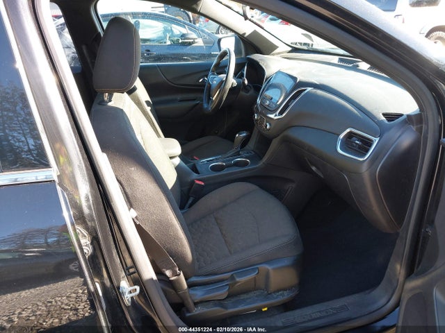 2GNAXSEV7J6121303 Chevrolet EQUINOX LT