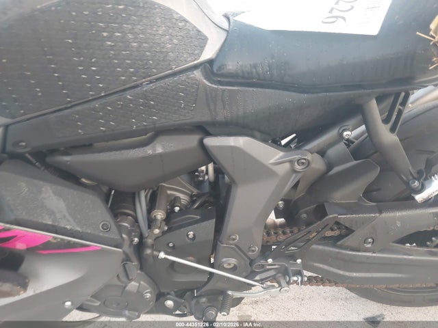 Yamaha Yzfr7 2024 JYARM38E3RA013535 Image 9